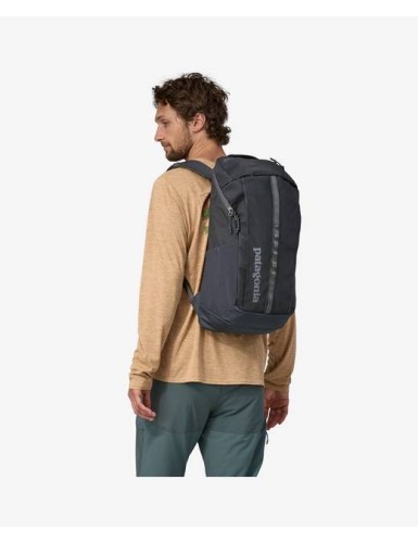 A23---patagonia---BLACK HOLE PACK 25 LSMDB_2_P.JPG