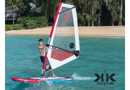 Attrezzatura da windsurf: fateli planare i vostri figli