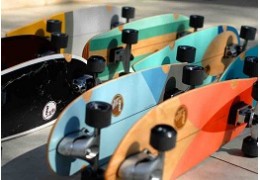 Il surfskate: mettete l'asfalto al posto delle onde